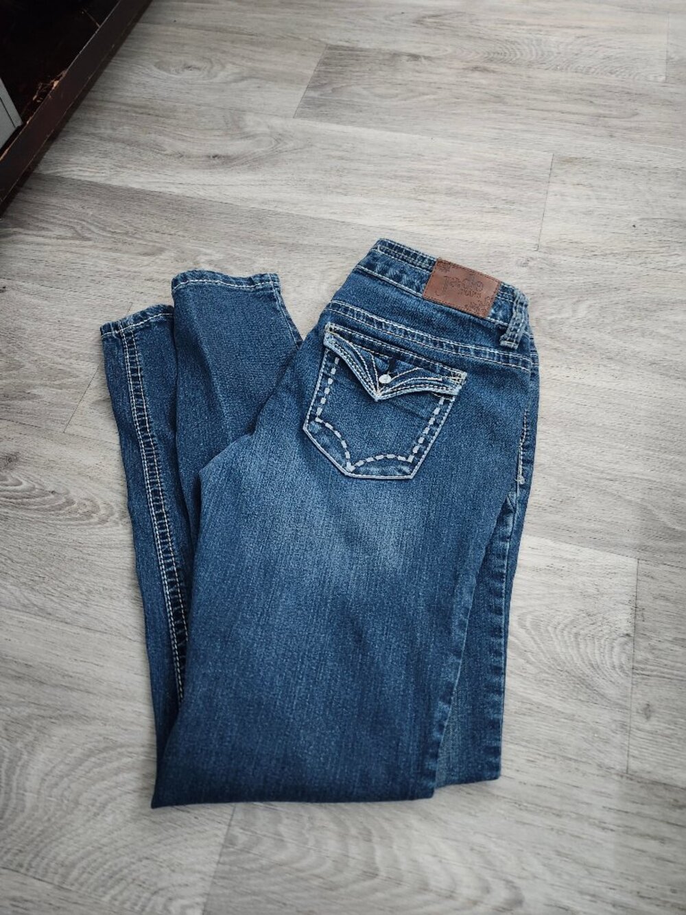 Y2K Jade Jeans Size 9/10 Juniors Teen Studded Pockets Dark Wash Straight Leg EUC
